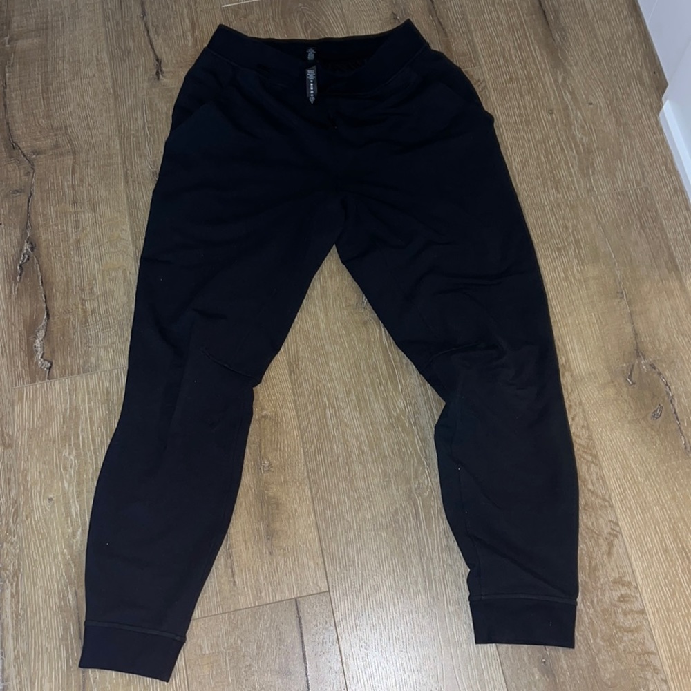 Lululemon men’s joggers
